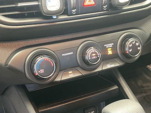 Used 2023 Kia Forte LXS w/ LXS Technology Package image 11