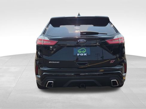 Used 2019 Ford Edge ST w/ Convenience Package AWD/4WD image 4