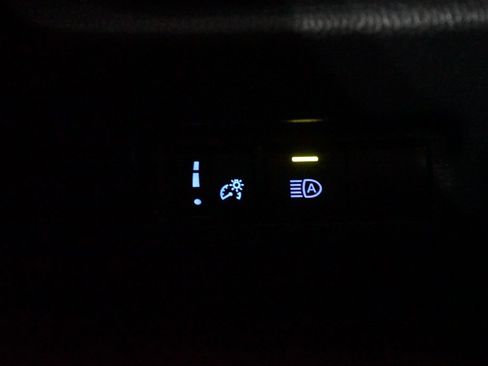 Certified 2020 Toyota RAV4 LE FWD image 22