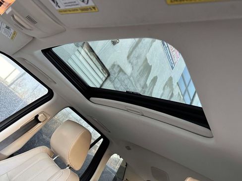 Used 2012 Land Rover Range Rover Sport Limited Edition image 12