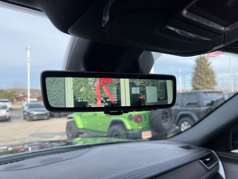 Used 2023 Jeep Grand Cherokee Limited w/ Luxury Tech Group II image 16