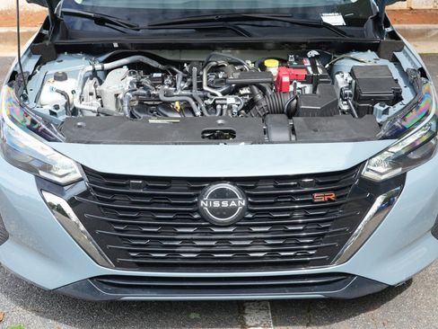 Used 2025 Nissan Sentra SR w/ SR Premium Package FWD image 7