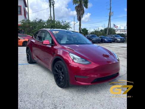 Used 2024 Tesla Model Y Long Range RWD image 8
