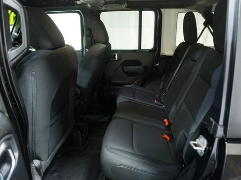 Used 2023 Jeep Wrangler Willys image 13
