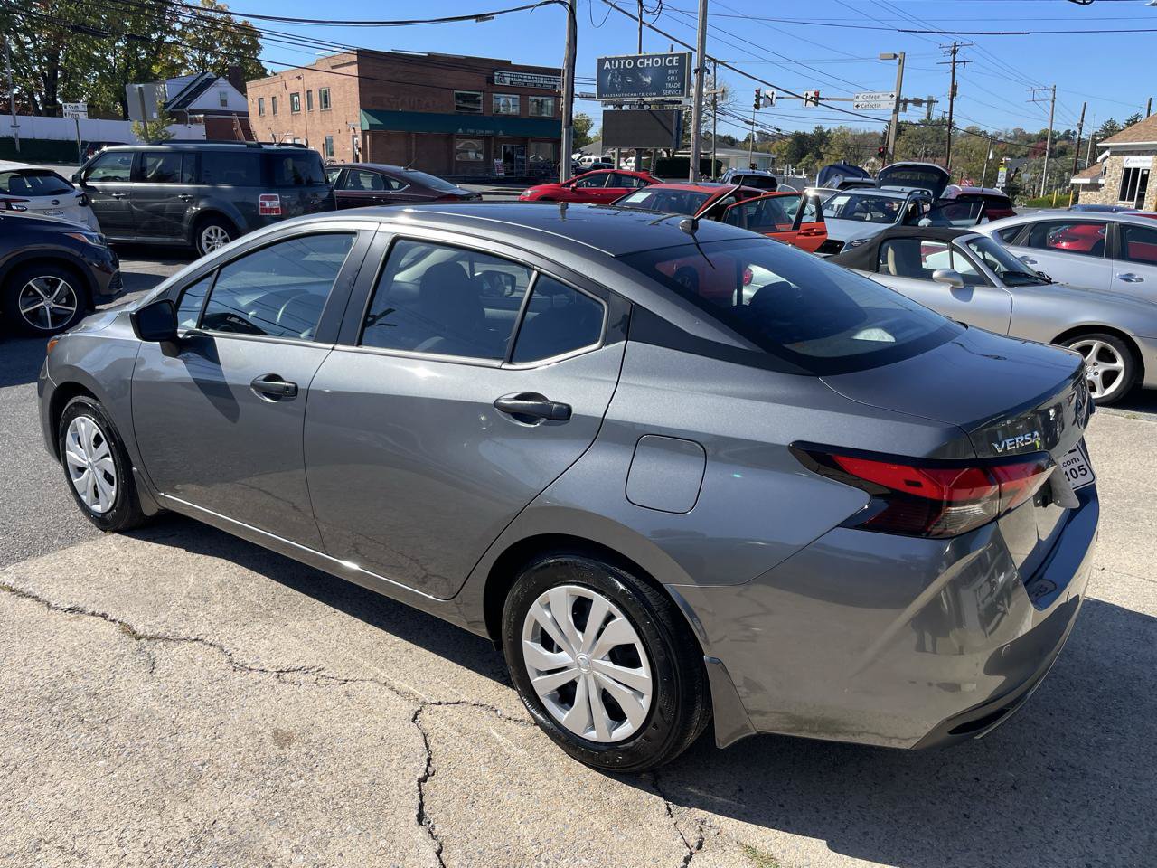 Used 2025 Nissan Versa S w/ Trunk Package FWD image 9