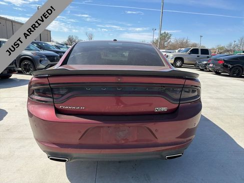 Used 2019 Dodge Charger SXT w/ Leather Interior Group image 6