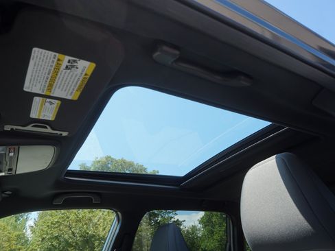 Used 2026 Subaru Forester Premium AWD/4WD image 14