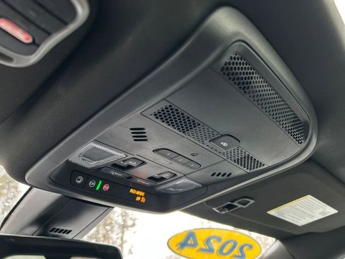 Used 2024 Cadillac XT6 Premium Luxury image 35