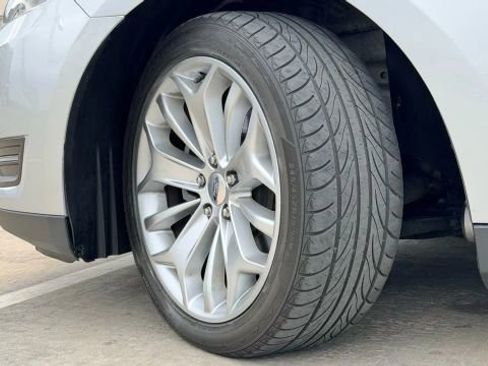 Used 2019 Ford Taurus Limited image 47