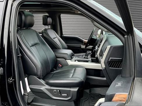 Used 2018 Ford F150 Lariat w/ Equipment Group 502A Luxury AWD/4WD image 30