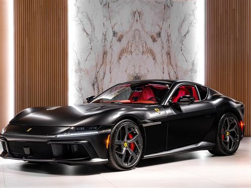 Used 2025 Ferrari 12Cilindri RWD image 1