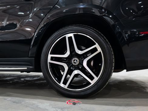 Used 2018 Mercedes-Benz GLS 550 4MATIC w/ Driver Assistance Package image 12