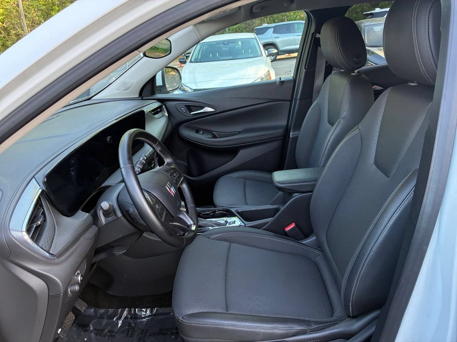 Used 2025 Buick Encore GX Preferred FWD image 25