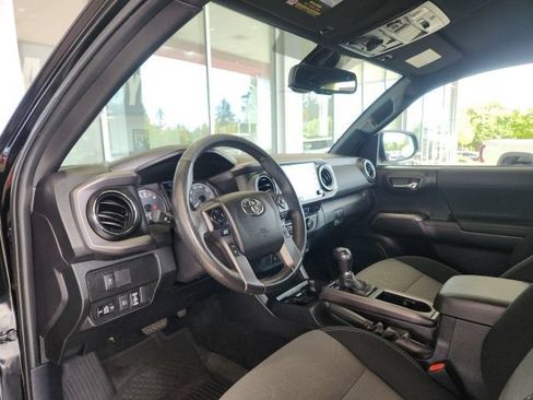 Certified 2021 Toyota Tacoma TRD Off-Road AWD/4WD image 14