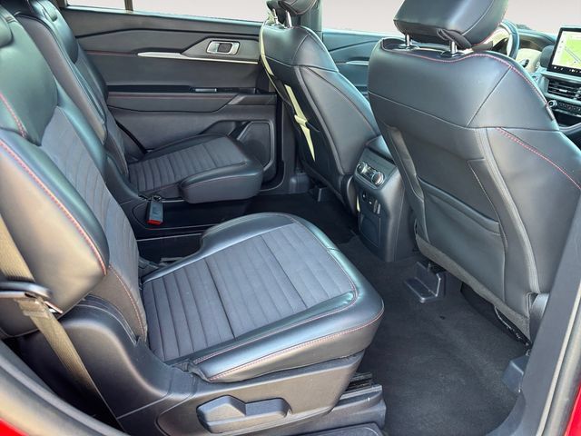 Used 2025 Ford Explorer ST-Line AWD/4WD image 13