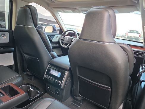 Used 2024 Lincoln Aviator Reserve w/ Equipment Group 201A AWD/4WD image 16
