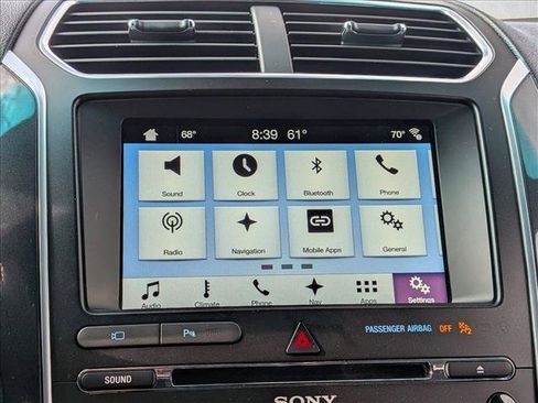 Used 2017 Ford Explorer Limited FWD image 11