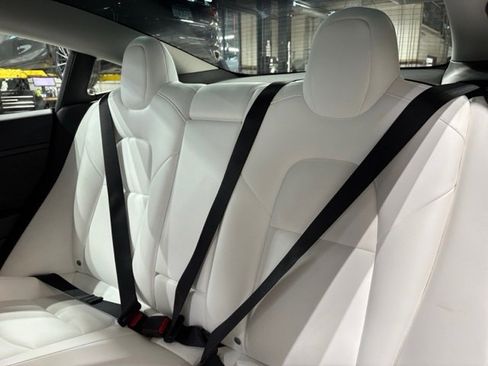 Used 2022 Tesla Model 3 Base image 24