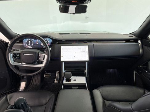 Used 2024 Land Rover Range Rover Long Wheelbase SE AWD/4WD image 15