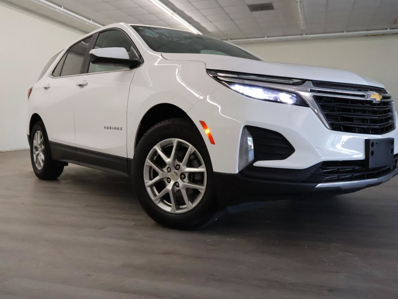 Used 2024 Chevrolet Equinox LT FWD image 22