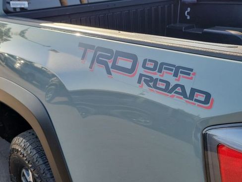 Used 2022 Toyota Tacoma TRD Off-Road w/ Technology Package RWD image 23