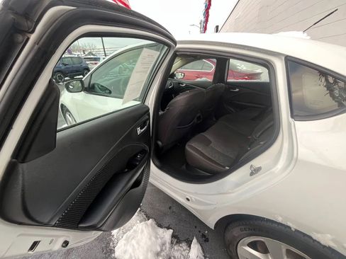 Used 2015 Dodge Dart SXT image 12