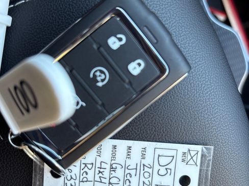 New 2025 Jeep Grand Cherokee Limited image 26