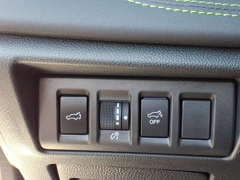 Certified 2025 Subaru Outback Onyx Edition AWD/4WD image 40
