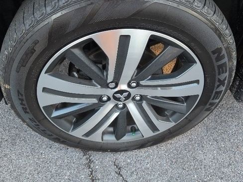 Used 2024 Mitsubishi Outlander Sport SE image 3