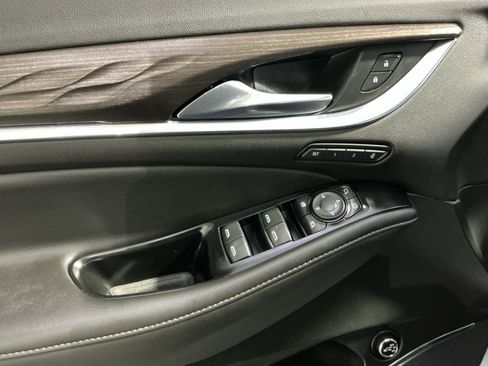 Used 2024 Buick Enclave Avenir w/ Avenir Technology Package AWD/4WD image 16