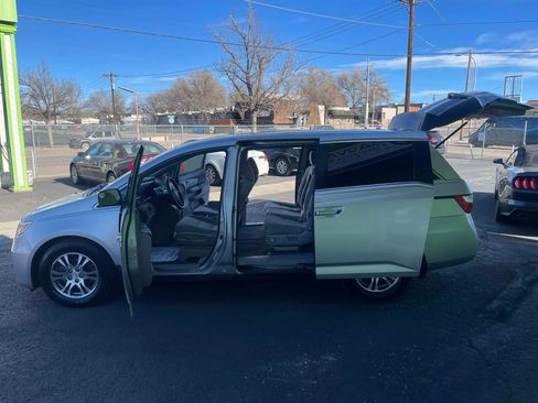 Used 2012 Honda Odyssey EX image 19