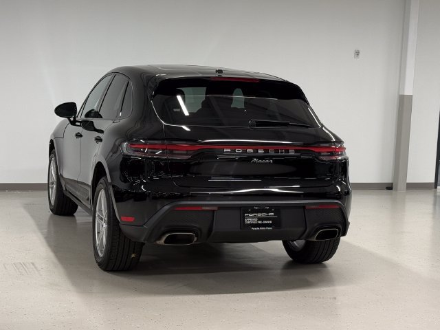 Certified 2026 Porsche Macan AWD/4WD image 3