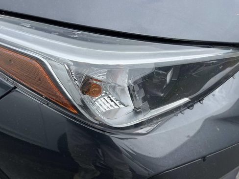 Used 2025 Subaru Crosstrek 2.0i Premium AWD/4WD image 11
