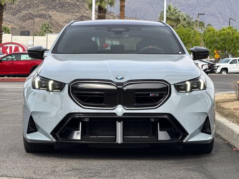 Used 2025 BMW M5 Touring image 8