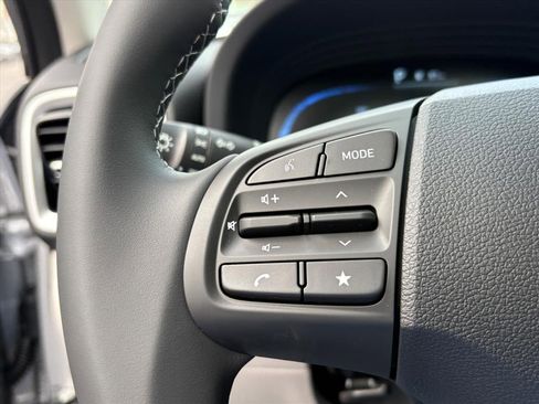 New 2026 Hyundai Venue SEL FWD image 7