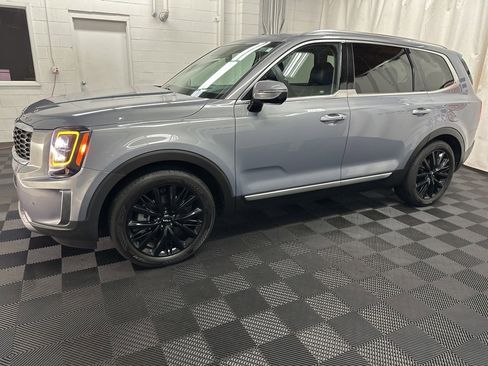 Used 2022 Kia Telluride SX w/ SX Prestige Package image 5