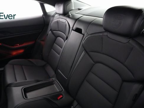 Used 2021 Porsche Taycan 4S image 10