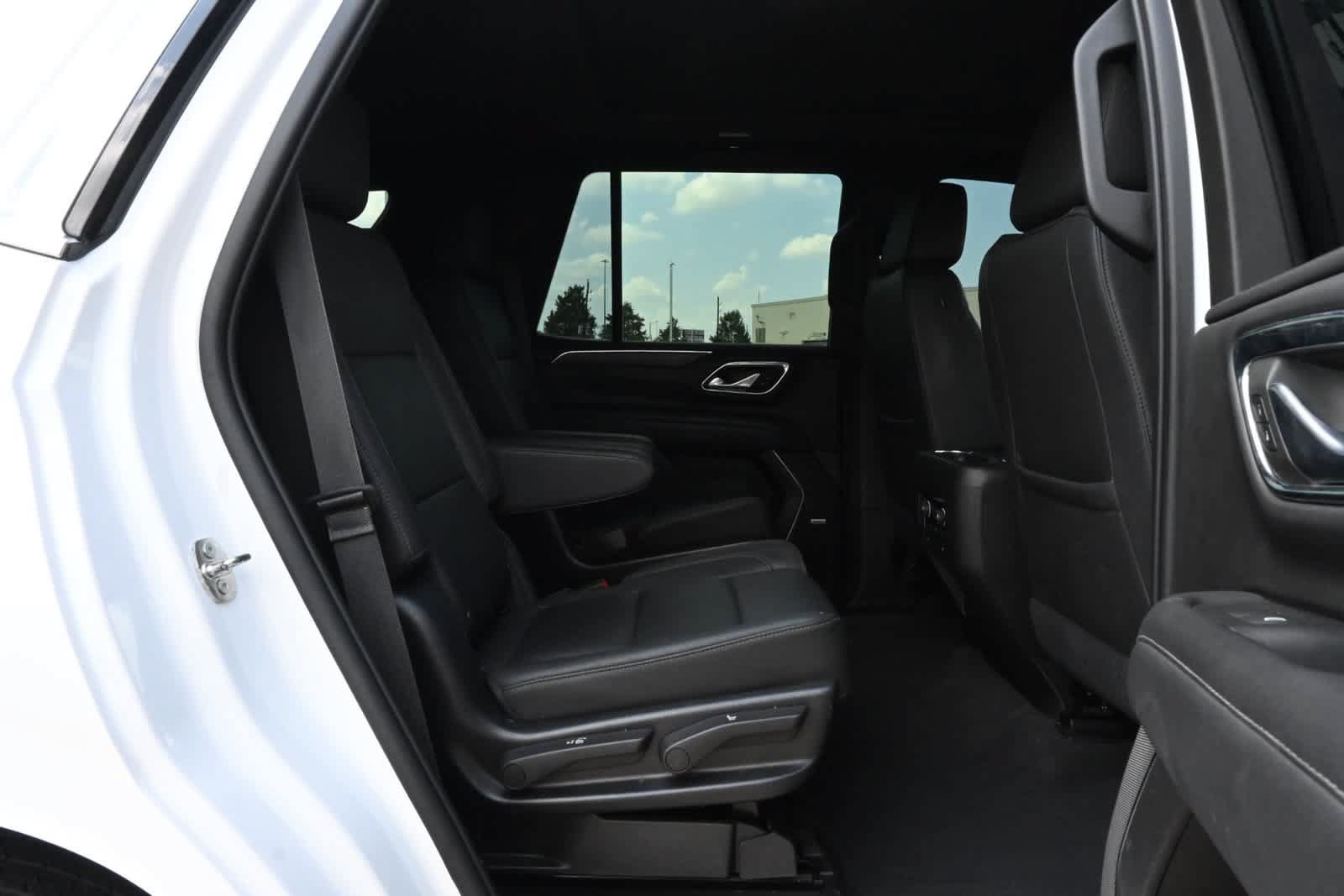 Used 2023 Chevrolet Tahoe LT w/ Luxury Package RWD image 22