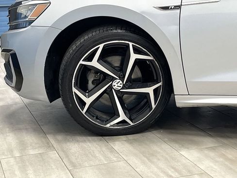 Used 2020 Volkswagen Passat 2.0T R-Line image 33