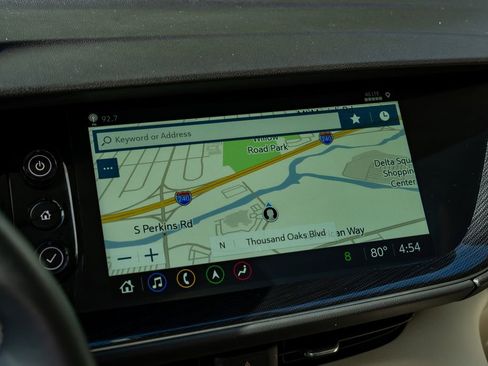 Used 2022 Buick Envision Essence w/ Technology Package I FWD image 20