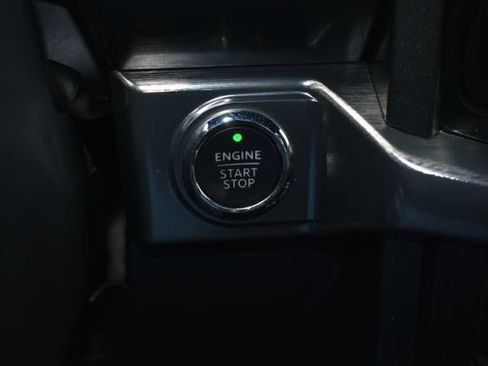 Used 2023 Ford F150 Lariat w/ Equipment Group 502A High image 28