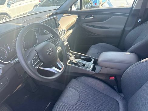 Used 2020 Hyundai Santa Fe SE FWD image 2