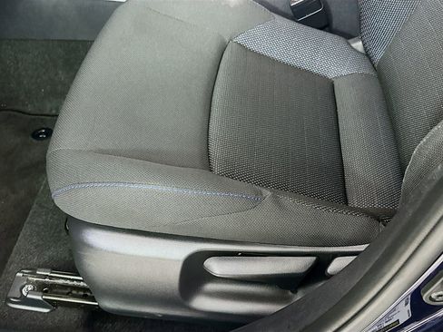 Used 2022 Toyota Corolla SE w/ SE Premium Package image 9