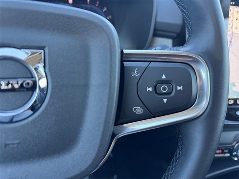 Certified 2025 Volvo XC40 B5 Plus image 15