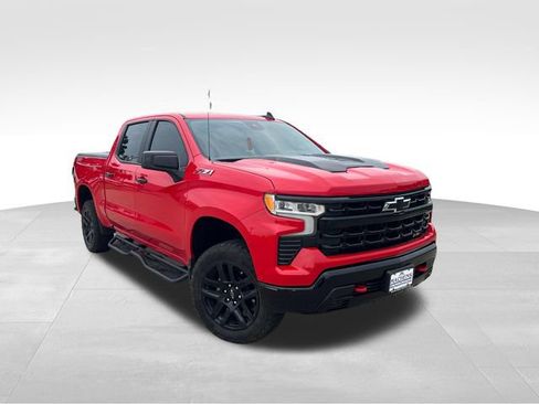 Used 2024 Chevrolet Silverado 1500 LT Trail Boss w/ Convenience Package II AWD/4WD image 8