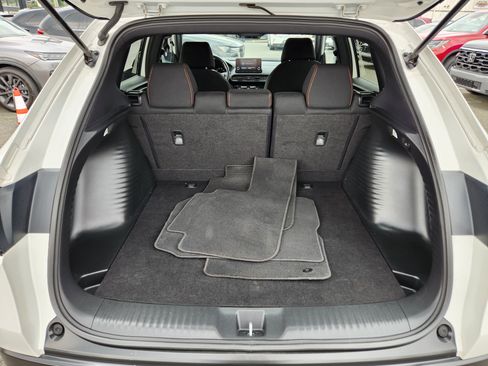Certified 2025 Honda HR-V Sport image 8