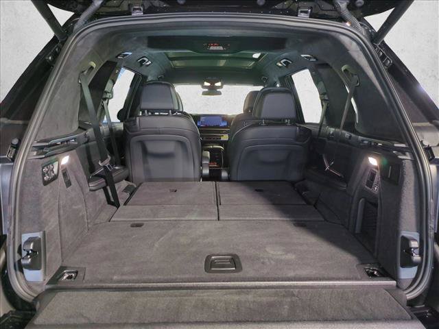 Used 2026 BMW X7 xDrive40i w/ M Sport Package AWD/4WD image 6