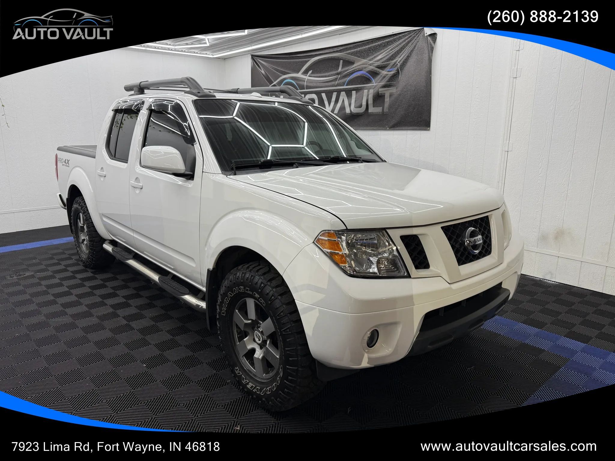 Used 2011 Nissan Frontier PRO-4X w/ Pro-4x Luxury Pkg AWD/4WD image 1