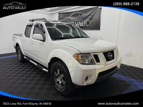 Used 2011 Nissan Frontier PRO-4X w/ Pro-4x Luxury Pkg AWD/4WD image 1