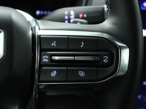 Used 2025 GMC Terrain Elevation image 21